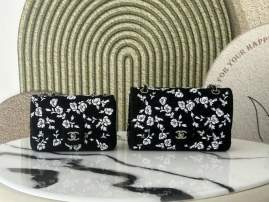 Picture of Chanel Handbags 2 _SKUfw239846034fw